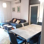Apartment N&b Makarska