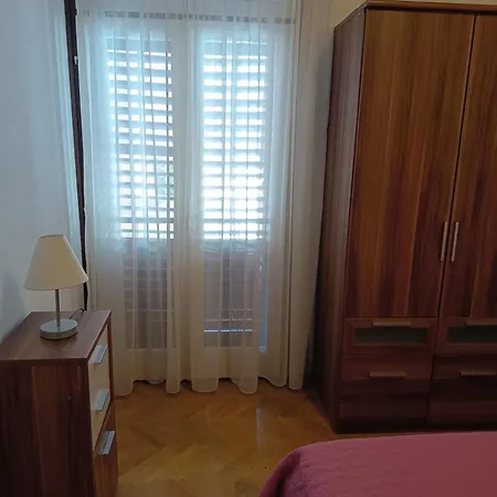 N&b Apartman Makarska